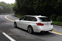 今回は東京都心と小田原の間を往復。市街地での試乗や箱根のワインディングロードを含めてトータル350km超を走り、実燃費は9.5km/リッターとなった。