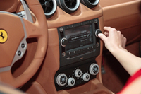 BOSEのメディアシステムを採用した「フェラーリ 612スカリエッティ」【ジュネーブショー07】の画像