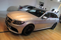 「C63 Sステーションワゴン」
    