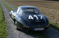 0−60マイルを9秒以内でこなす動力性能の持ち主。