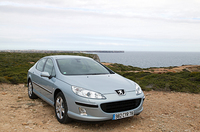 プジョー407 2.2(6MT)／3.0 V6(6AT)【海外試乗記】の画像