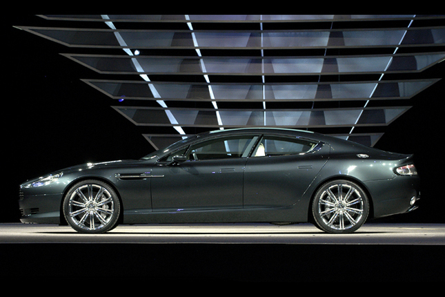 2006年のデトロイトで発表された「ラピード」