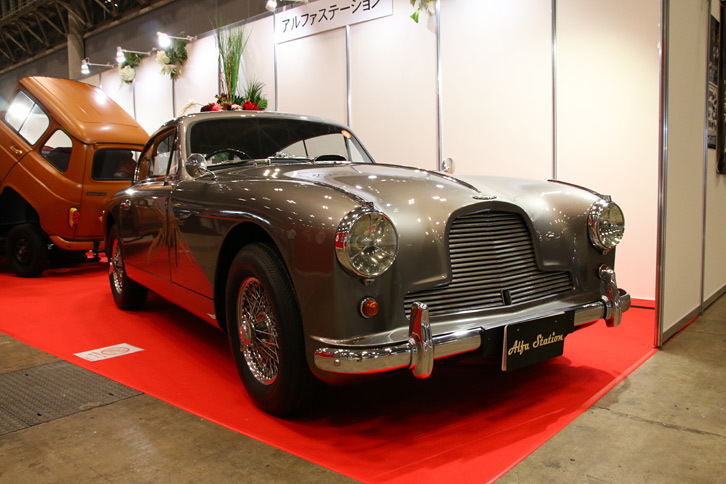 アルファステーションのブース