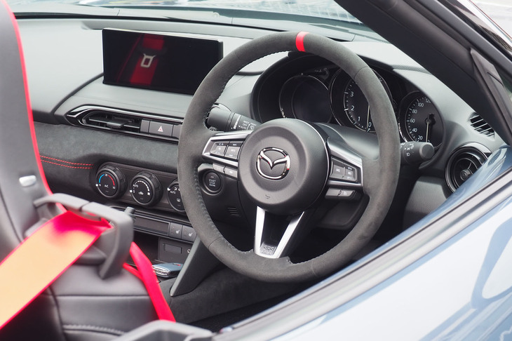 マツダ スピリット レーシング・ロードスター（ステアリングホイール）