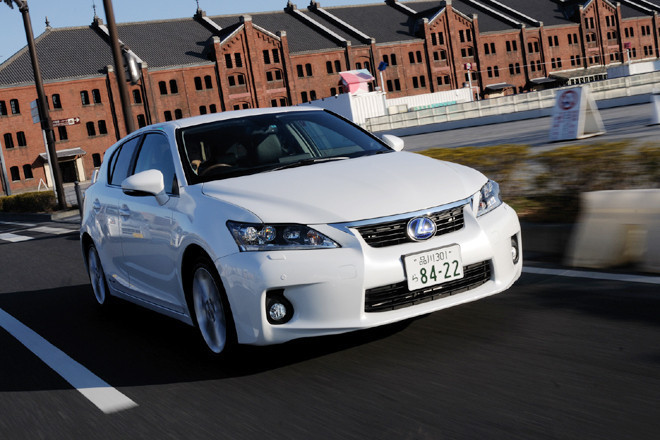 レクサスCT200h“バージョンL”（FF/CVT）／“Fスポーツ”（FF/CVT）【試乗記】