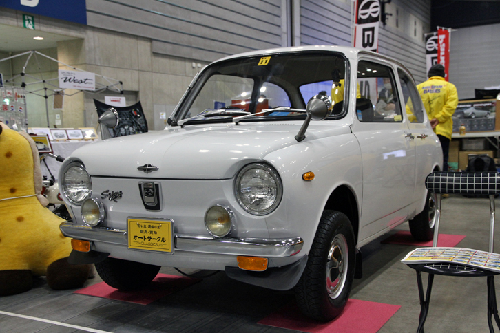 これも内外装ともにオリジナル状態が保たれた1971年「スバルR-2 SS」。後から“SS仕様”に改造されたものではなく、希少なホンモノのSSである。それゆえ価格は170万円となかなか立派。オートサークルの出展。