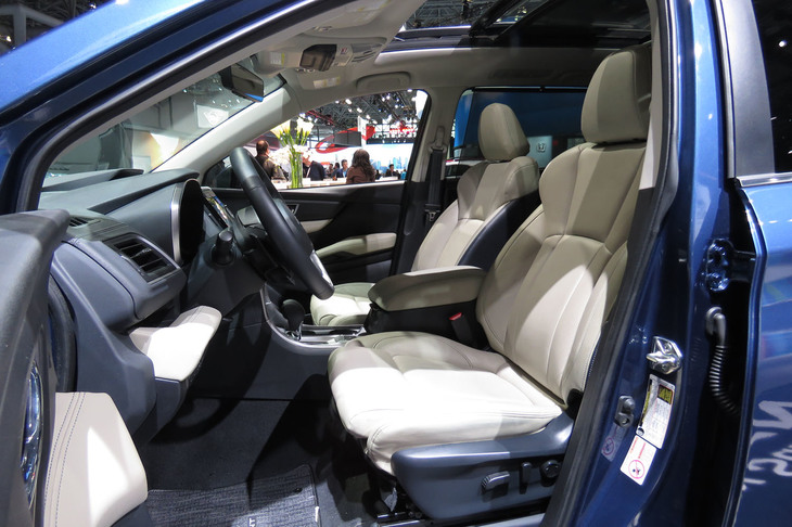 スバル・アセント（フロントシート）