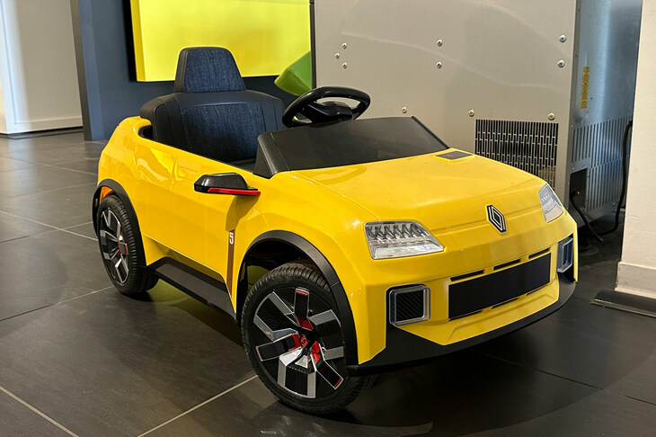 「ザ・オリジナルズ」と称するオフィシャルマーチャンダイジング商品にも、積極的な取り組みがみられた。