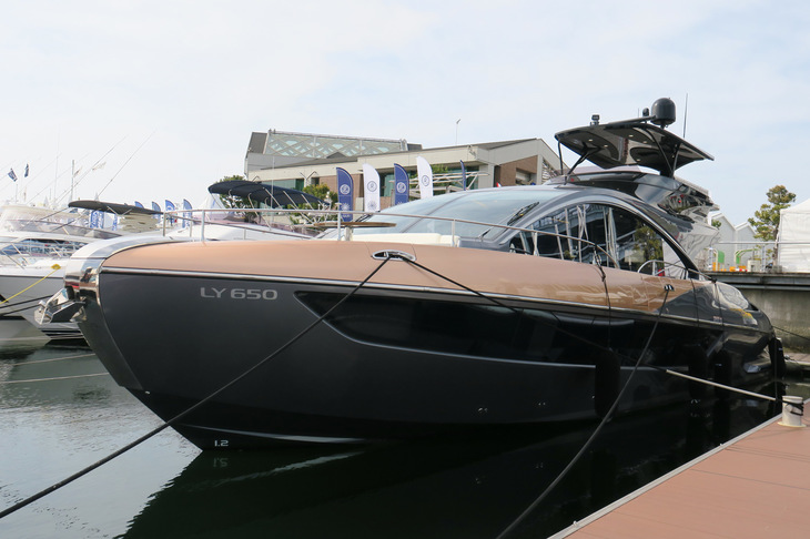 レクサスLY650（エクステリア）