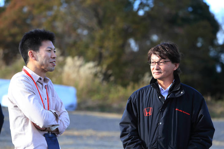 試乗会場には、福田さんをはじめとするモデューロの開発スタッフが常駐。参加者との意見交換が行われた。参加者らの感想は、今後のモデューロ製品にも生かされていくことだろう。