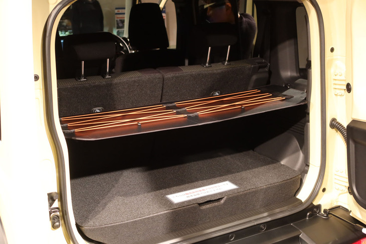 スズキ・ジムニー ノマド（荷室）