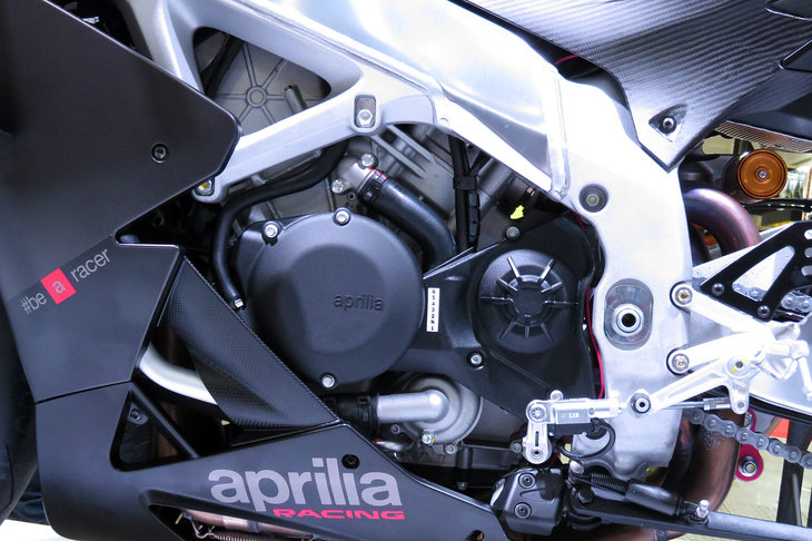 アプリリアRSV4 1100ファクトリー