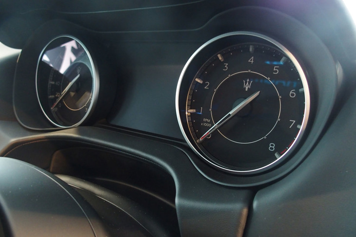 マセラティ・ギブリ オペラネラ（メーターパネル）