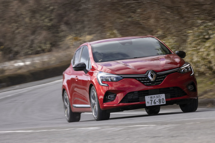 「ルーテシア インテンス テックパック」のボディーサイズは全長×全幅×全高＝4075×1725×1470mm、ホイールベースは2585mm。