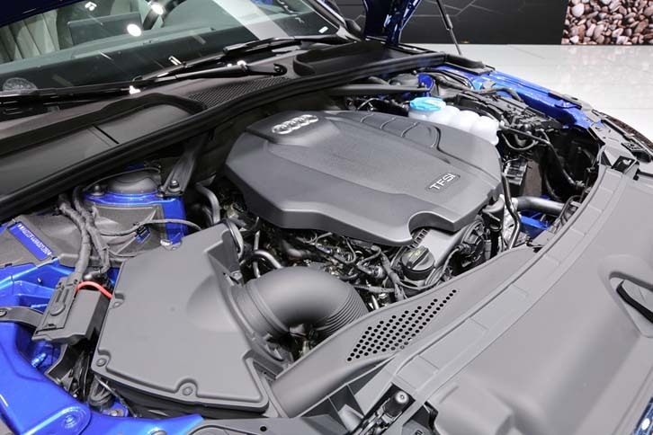 アウディA4オールロードクワトロ