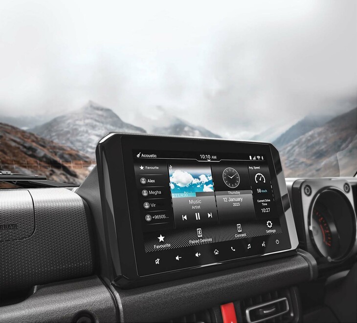 ディスプレイオーディオのサイズは「ゼータ」が17.78cmで「アルファ」が22.86cm（写真）。「Apple CarPlay」「Android Auto」が使える。