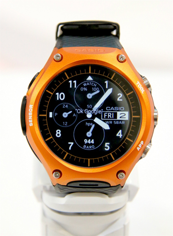 スマートウオッチでは、よりベゼルやディスプレイのデザインに模索のあとがみられた。特にカシオが発表したアウトドア用は、各国ビジターの関心を集めていた。