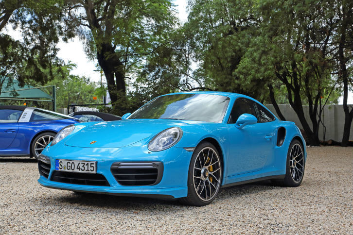 ポルシェ911ターボS