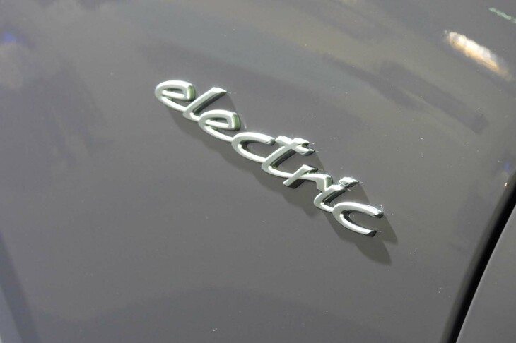 ポルシェ・マカン4エレクトリック