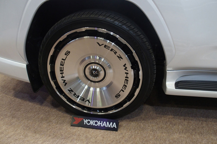 LANDCRUISER　LC300-SS