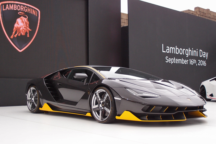 ランボルギーニ・チェンテナリオ