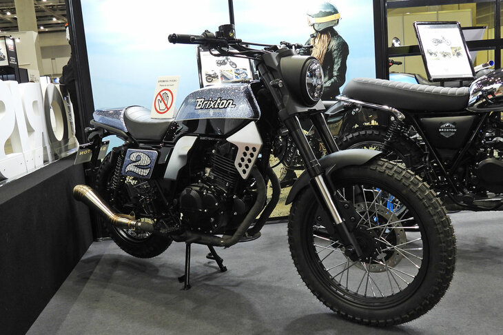 ブリクストン・フェルスベルク250FT