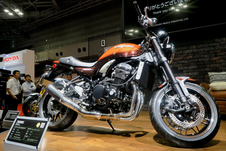 「カワサキZ900RS」