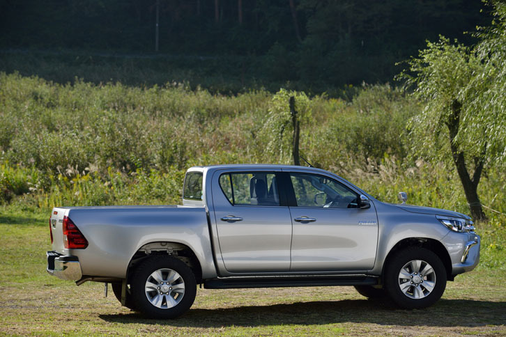 日本で販売される「ハイラックス」は、ベーシックな「X」と、装備が充実した「Z」（写真）の2本立てとなる。