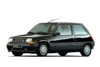 伊達軍曹のかつての愛車「ルノー・サンク バカラ」。「最初の輸入車。運転の歓（よろこ）びと故障の絶望を知りました！」