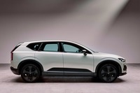 「EX60クロスカントリー」のサイドビュー。ベースとなる「EX60」よりも最低地上高が20mm引き上げられている。