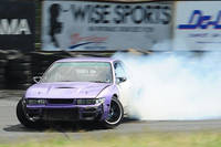 ドリフト祭りは年に3回、春と夏、秋に行われている。参加料金は前売りで1万5000円、当日は2万円。（写真＝エビスサーキット）