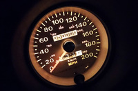 前回の記事が無料版で公開された2018年10月13日のまさにその日、わが「バイパー」の累計走行距離が5万マイル（8万0467.2km）を超えた。これはめでたい。赤道際じゃ。