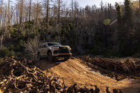 レクサスLX700h“オーバートレイル”（4WD/10AT）【海外試乗記】の画像