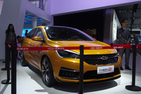 奇瑞汽車（チェリー）の小型セダン「α5」。