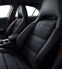 「メルセデスAMG A45 4MATIC」に600万円を切る限定モデルの画像