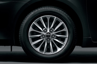 トヨタ、ステーションワゴンの「アベンシス」を一部改良の画像