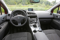 プジョー3008 1.6THP（FF/6MT）【海外試乗記】の画像