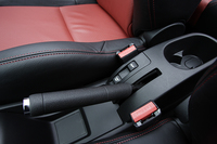 プジョー207CC レザー（FF/4AT）／207CC GT（FF/5MT）【試乗速報】の画像