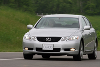 【スペック】GS430：全長×全幅×全高＝4830×1820×1425mm／ホイールベース＝2850mm／車重＝1735kg／駆動方式＝FR／4.3リッターV8DOHC32バルブ