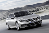 新型「フォルクスワーゲン・パサート」
    