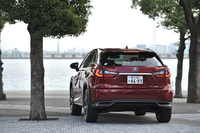 レクサスRX200t“バージョンL”（FF/6AT）／RX450h“バージョンL”（FF/CVT）【試乗記】の画像