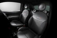 フィアット500Sにデュアロジック搭載の限定車の画像