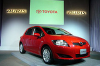 トヨタの新型ハッチバック「オーリス」発売、「ランクス／アレックス」の後継の画像