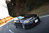 
    「A250 シュポルト 4MATIC」が0-100km/h加速に要する時間は6.5秒。最高速度は240km/hと公表される。
     
    