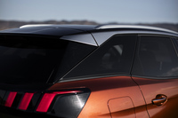 プジョーが新型「3008」の概要を発表の画像