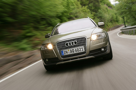 �A�E�f�BA6�I�[�����[�h�N���g�� 3.2 FSI�i4WD/6AT�j�^4.2 FSI�i4WD/6AT�j�Z�_���A�A�o���g�i���S���j�AS6...