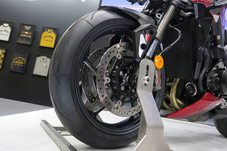 トライアンフ・ストリートトリプル765RS