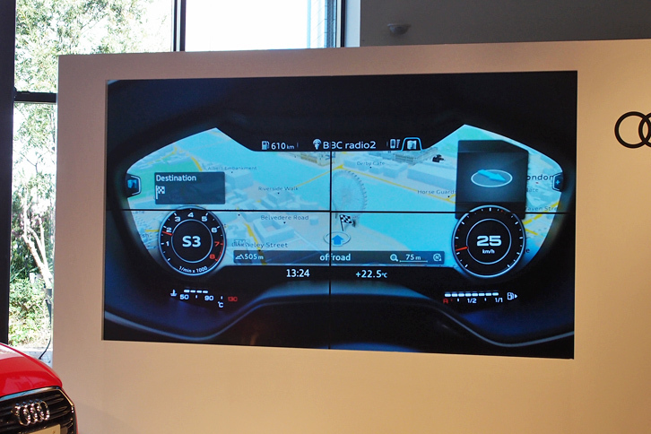 今回のマイナーチェンジでは、メーターの画面全体が液晶表示になる多機能ディスプレイ「バーチャルコックピット」も「A3」として初めて選べるようになった。