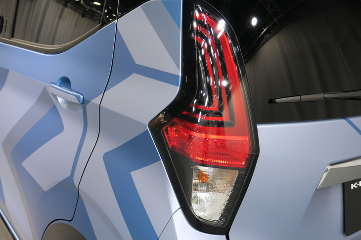 三菱K-EVコンセプトXスタイル（リアコンビランプ）