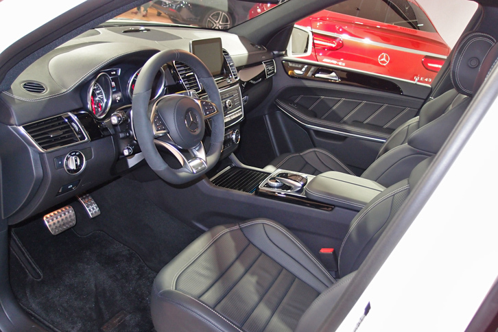 「メルセデスAMG GLS63 4MATIC」のインテリア。